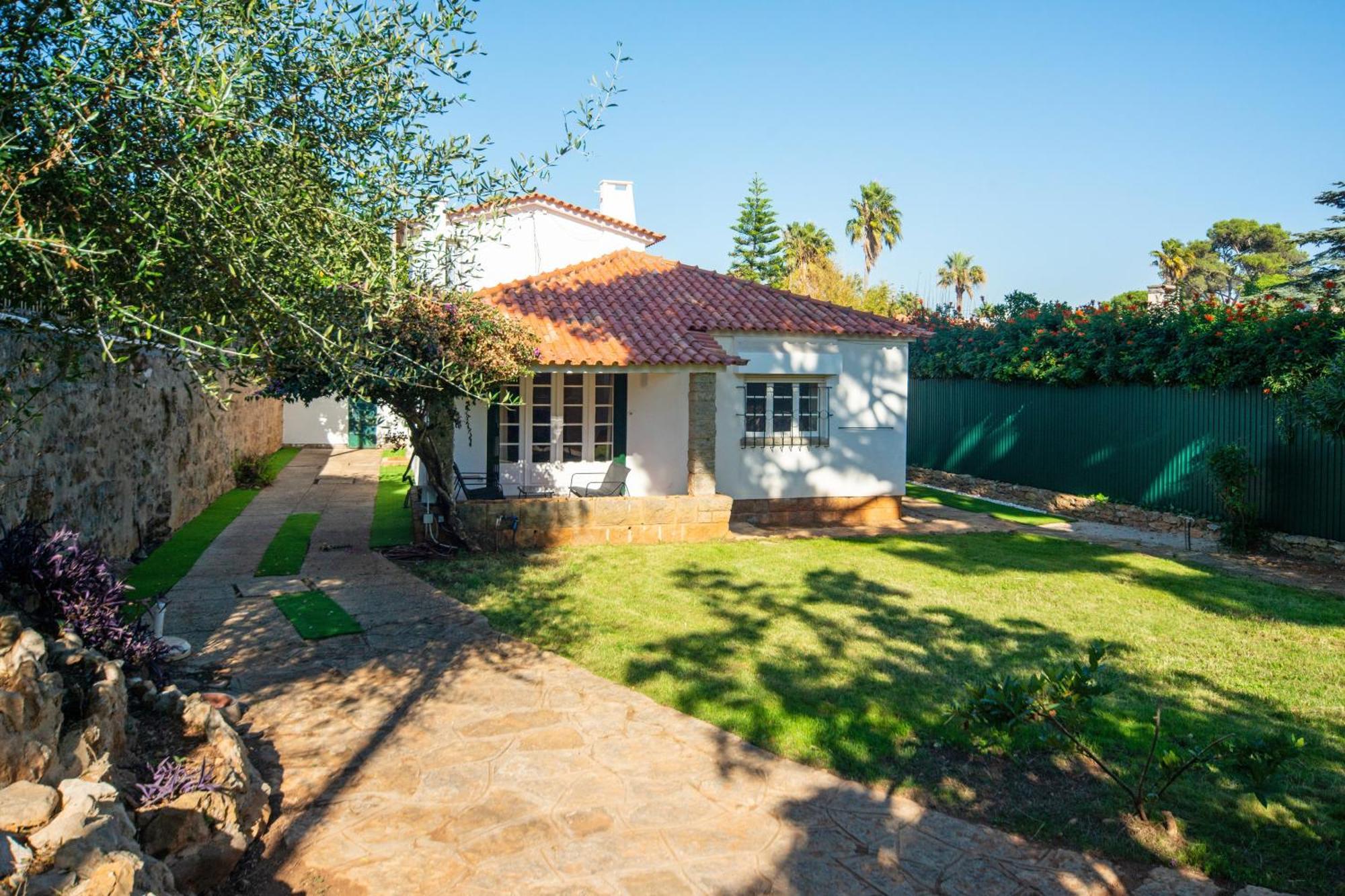 4-Bedroom House In Cascais, Near Guincho Beach Exterior foto